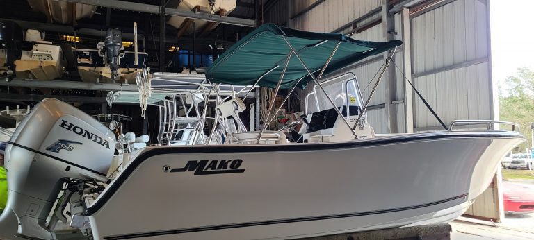 21' Mako Center Console Fishing Boat - Abe's Boat Rentals