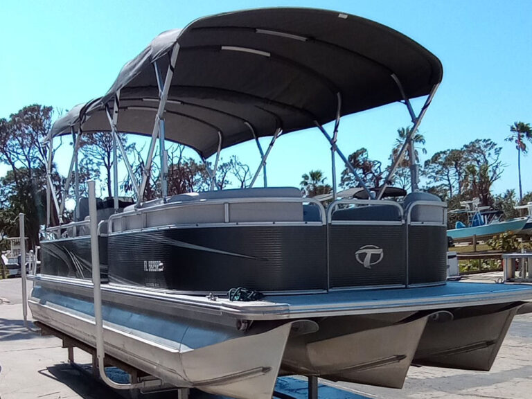 Pontoon & Deck Boat Rentals in Englewood, FL - Abe's Boat Rentals